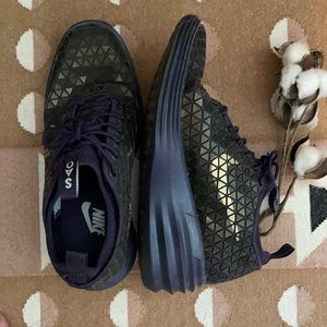 Nike São Paulo Platform Tennis Shoes